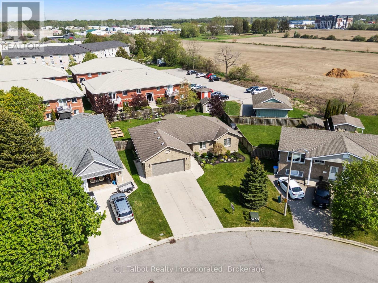 11 LEE CRESCENT - 4