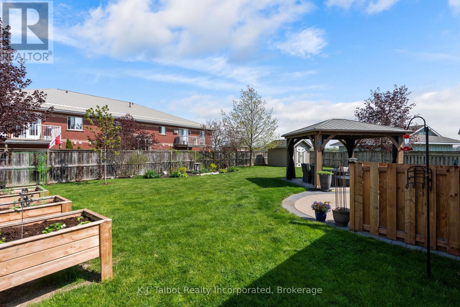 11 LEE CRESCENT - 39