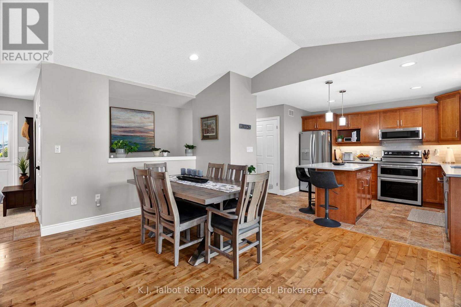 11 LEE CRESCENT - 9