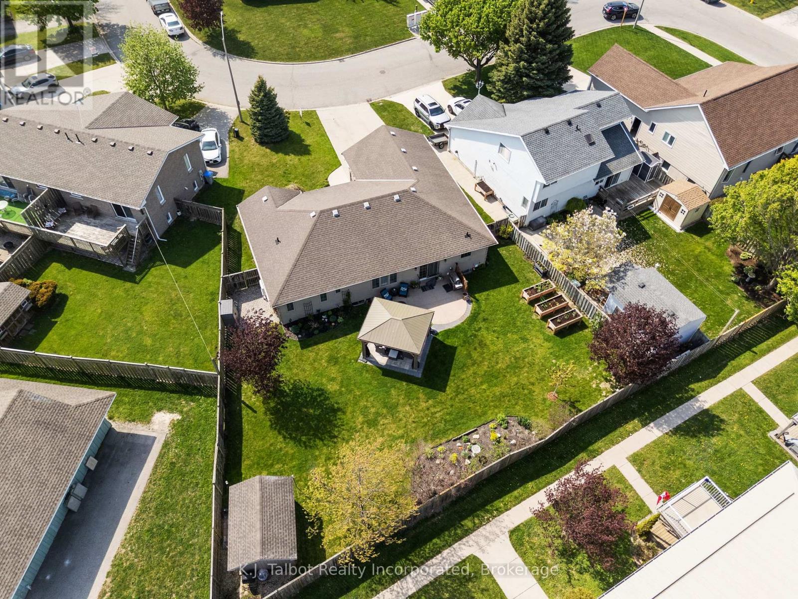 11 LEE CRESCENT - 46