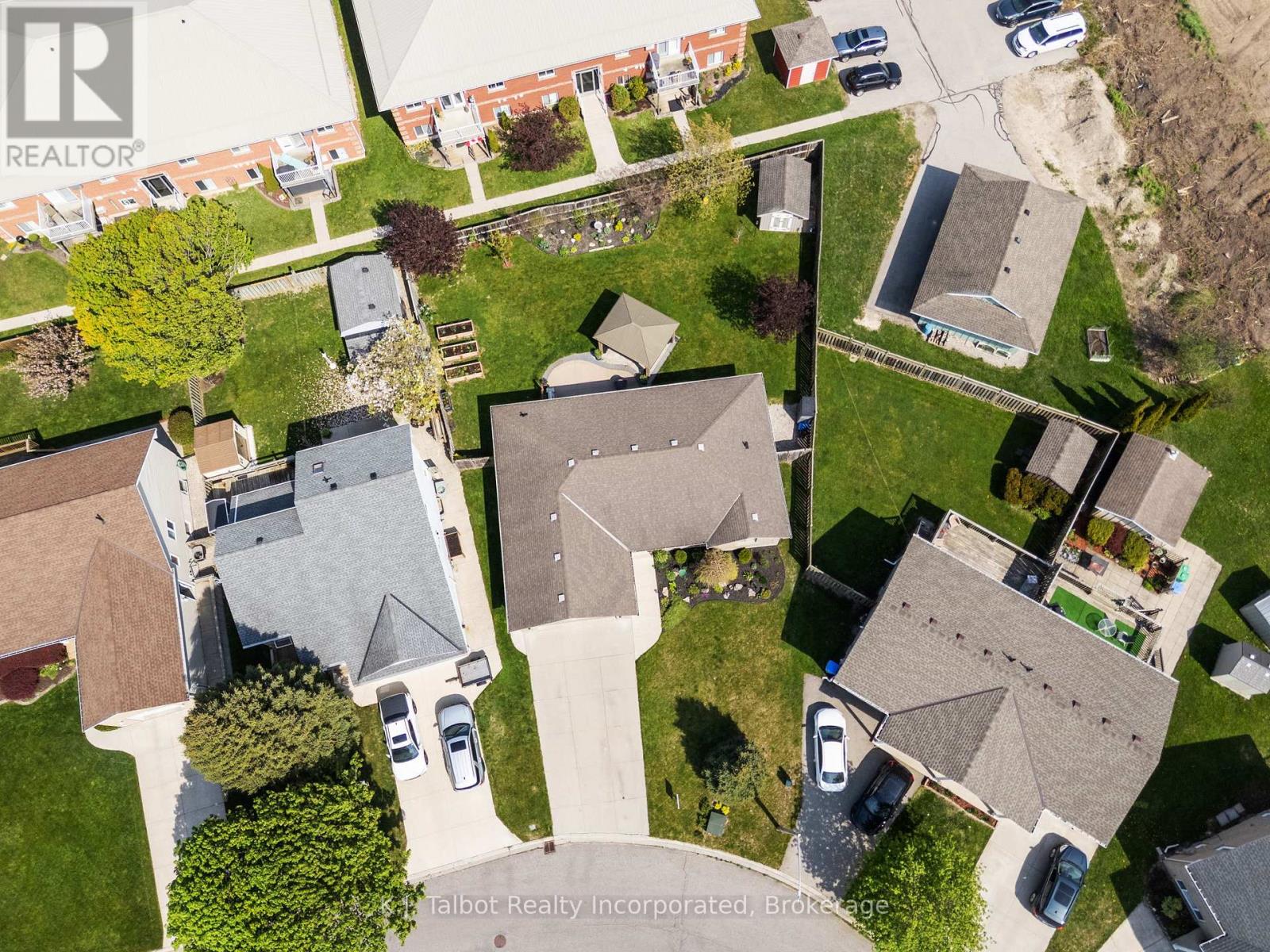 11 LEE CRESCENT - 45