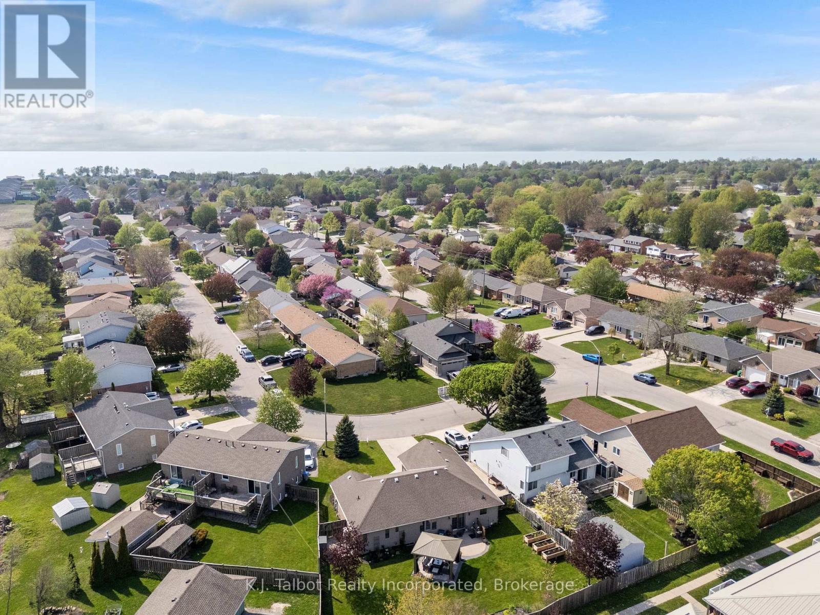 11 LEE CRESCENT - 48