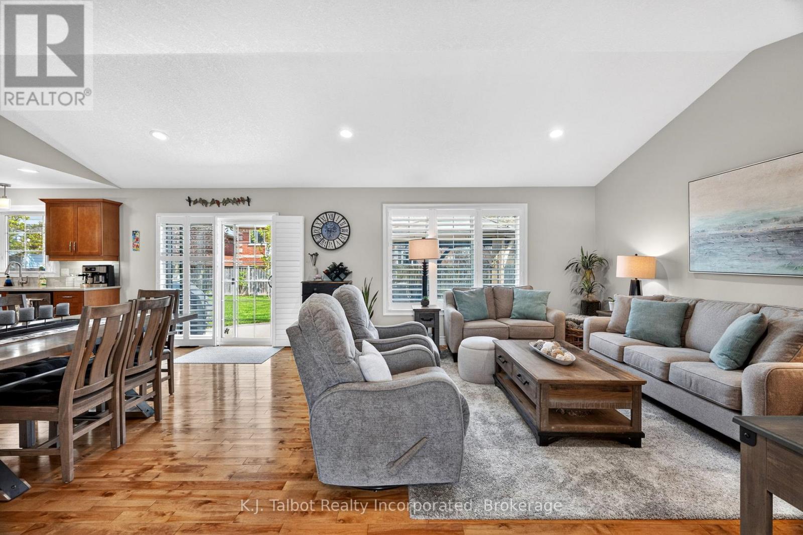 11 LEE CRESCENT - 6