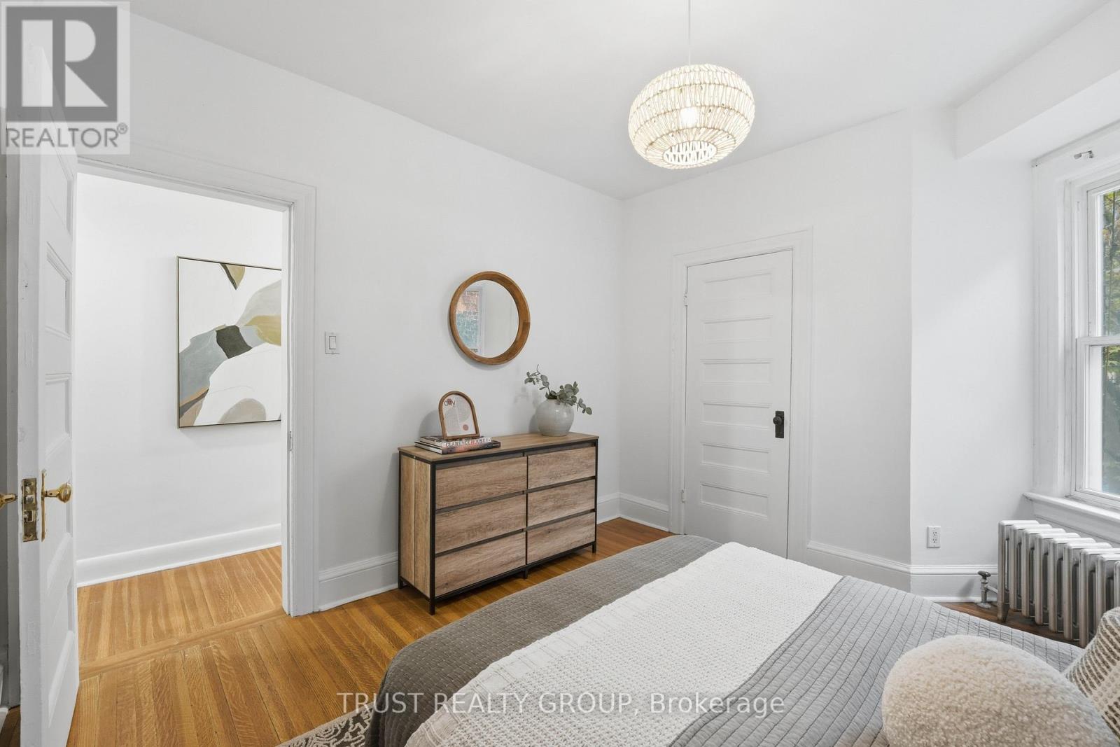 134 CLOSE AVENUE - 23