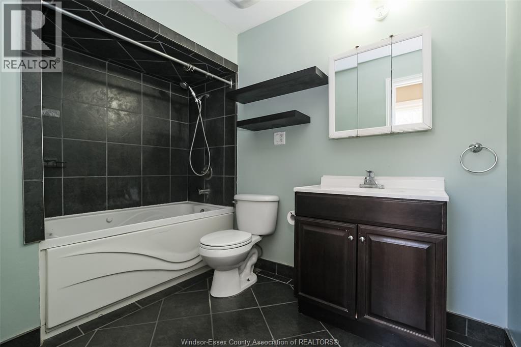 1040 POPE STREET, LaSalle, Ontario, N9J3E4 — Photo 11