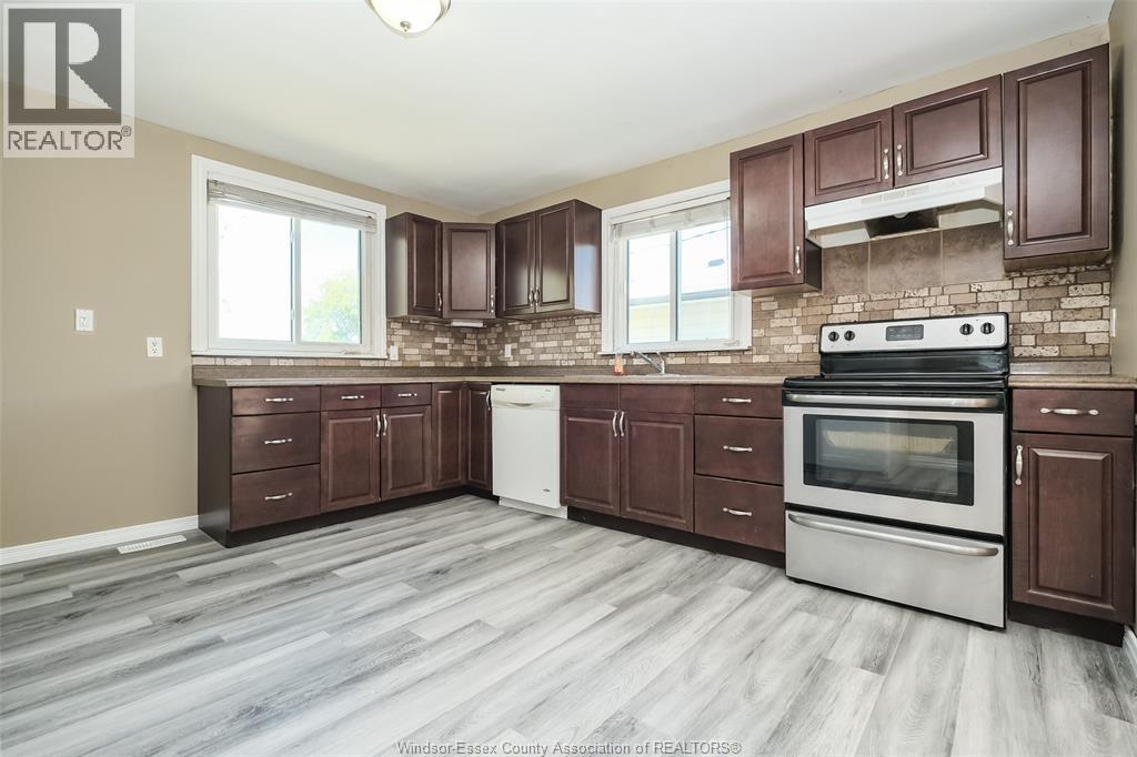 1040 POPE STREET, LaSalle, Ontario, N9J3E4 — Photo 4