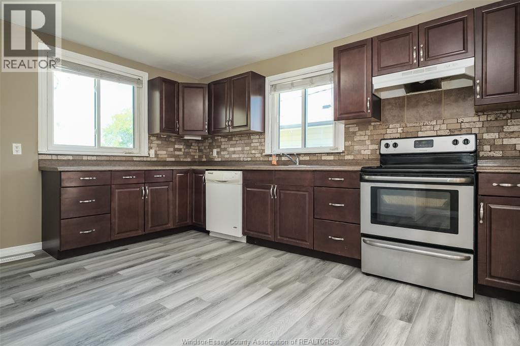 1040 POPE STREET, LaSalle, Ontario, N9J3E4 — Photo 5