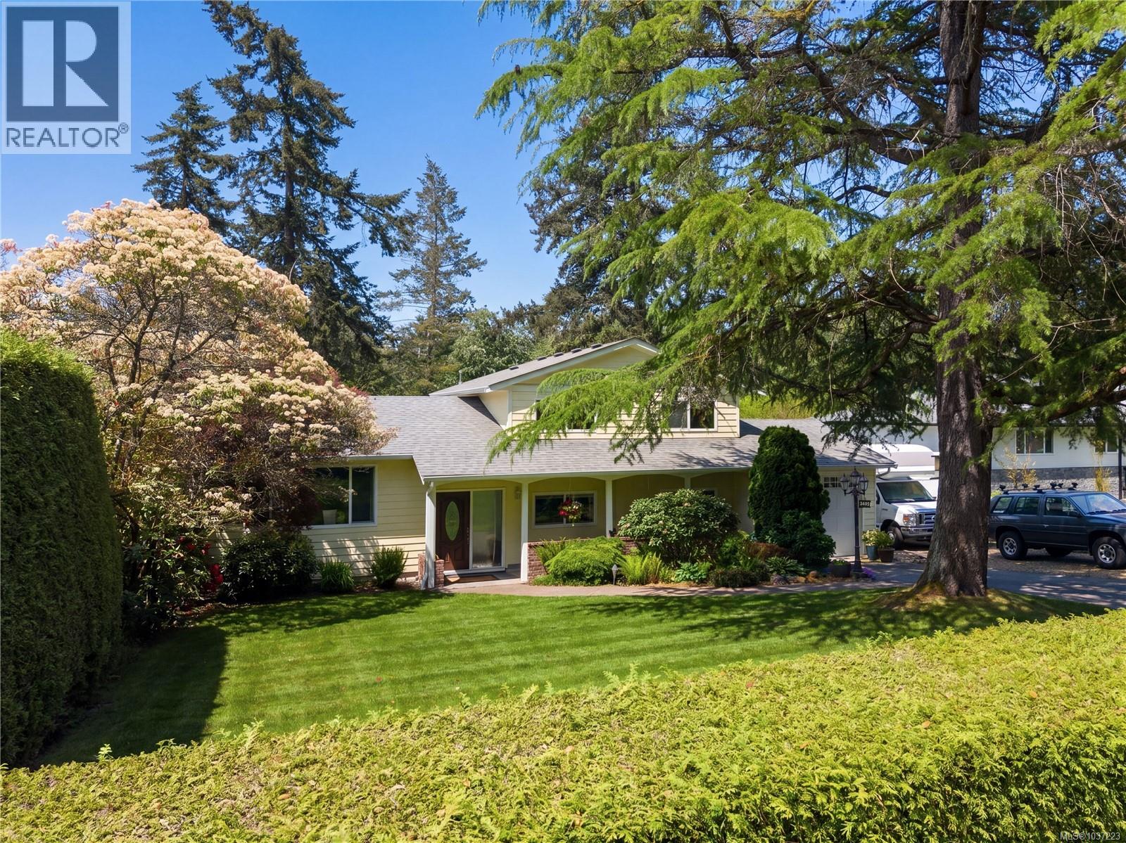 3405 Rolston Cres - Image 2
