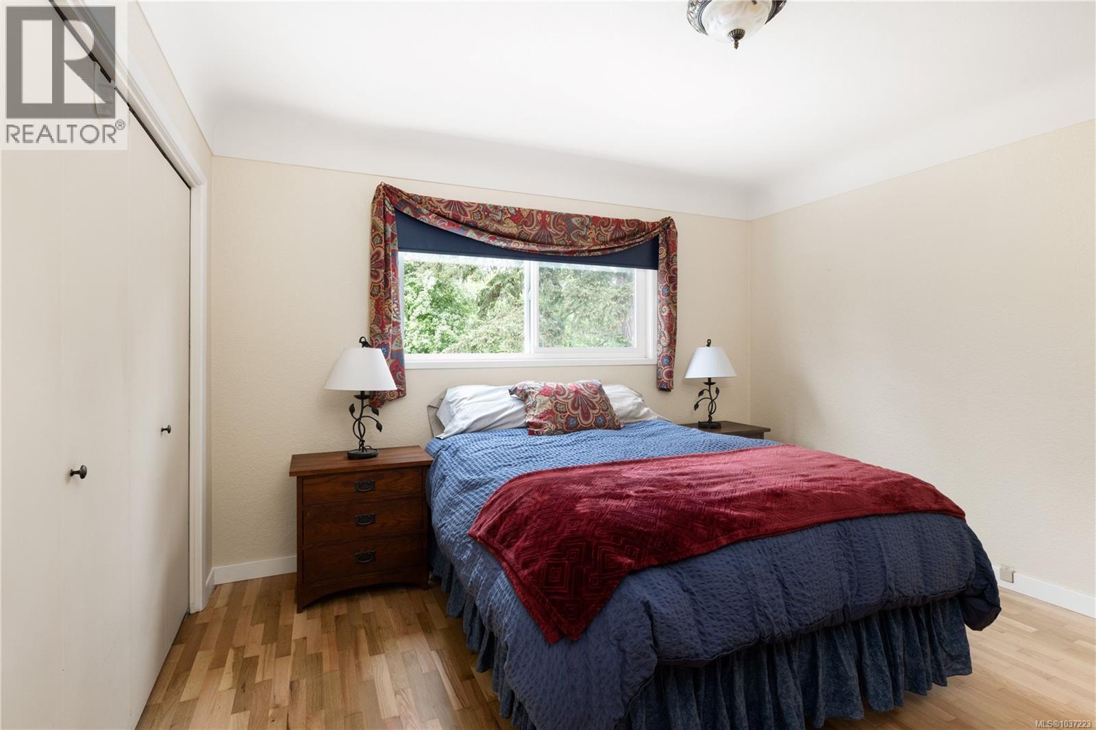 3405 Rolston Cres - 23