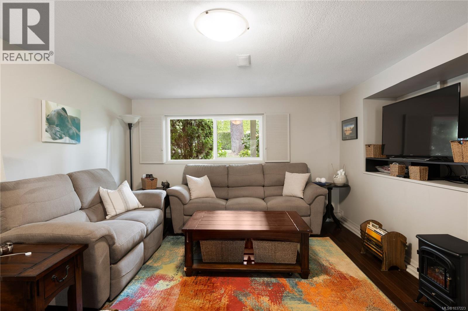 3405 Rolston Cres - 28
