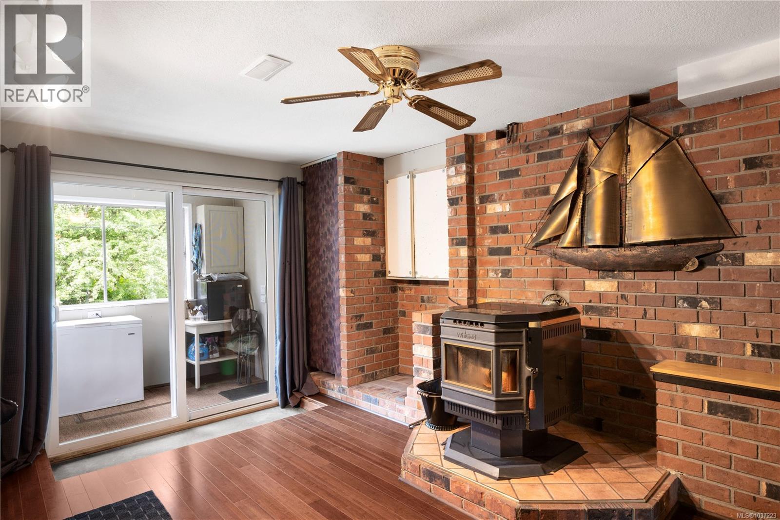 3405 Rolston Cres - 29