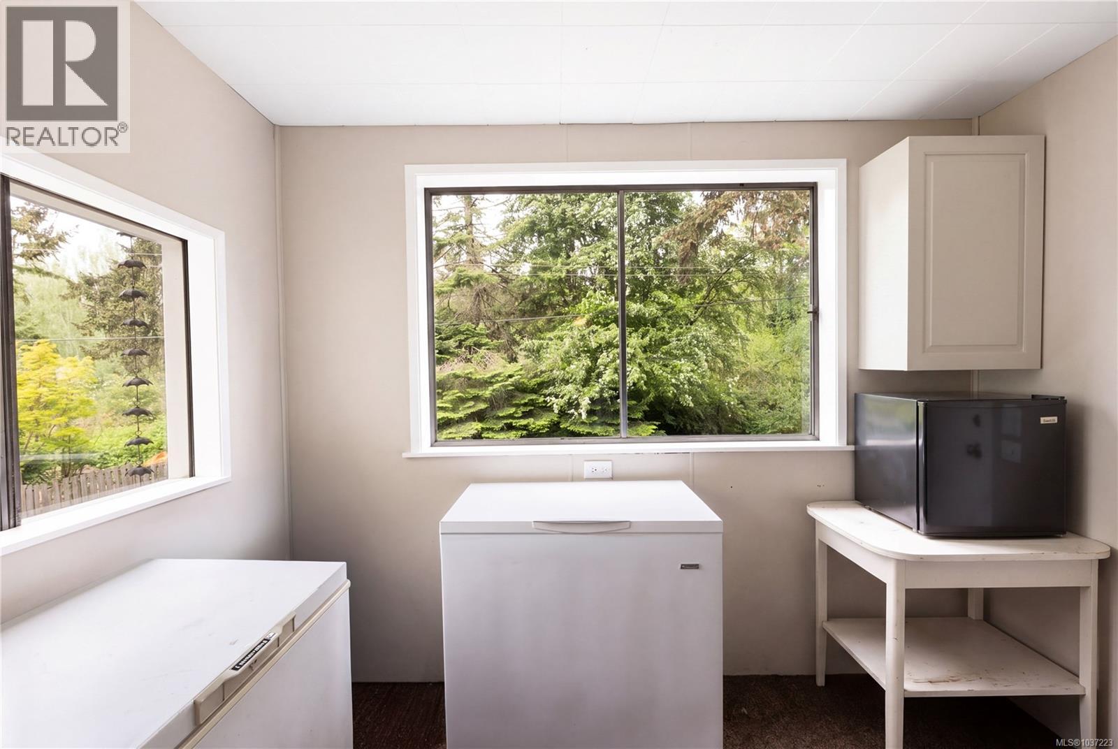 3405 Rolston Cres - 30