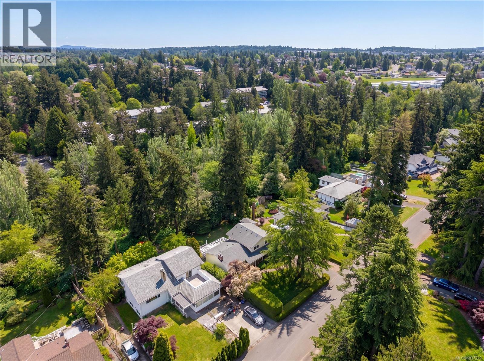 3405 Rolston Cres - 35