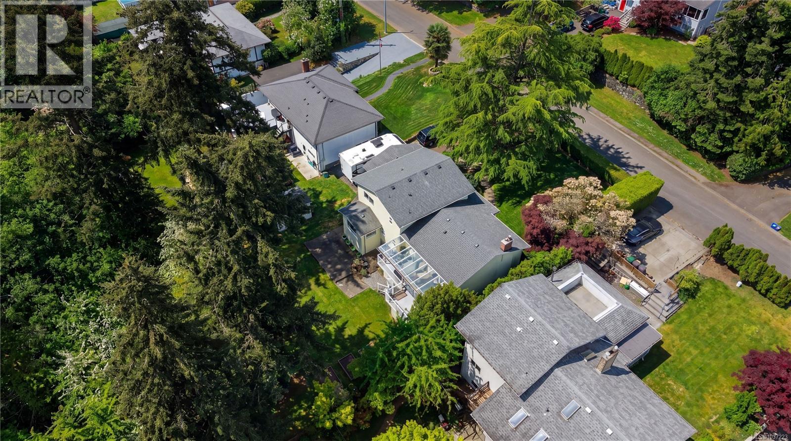 3405 Rolston Cres - 36