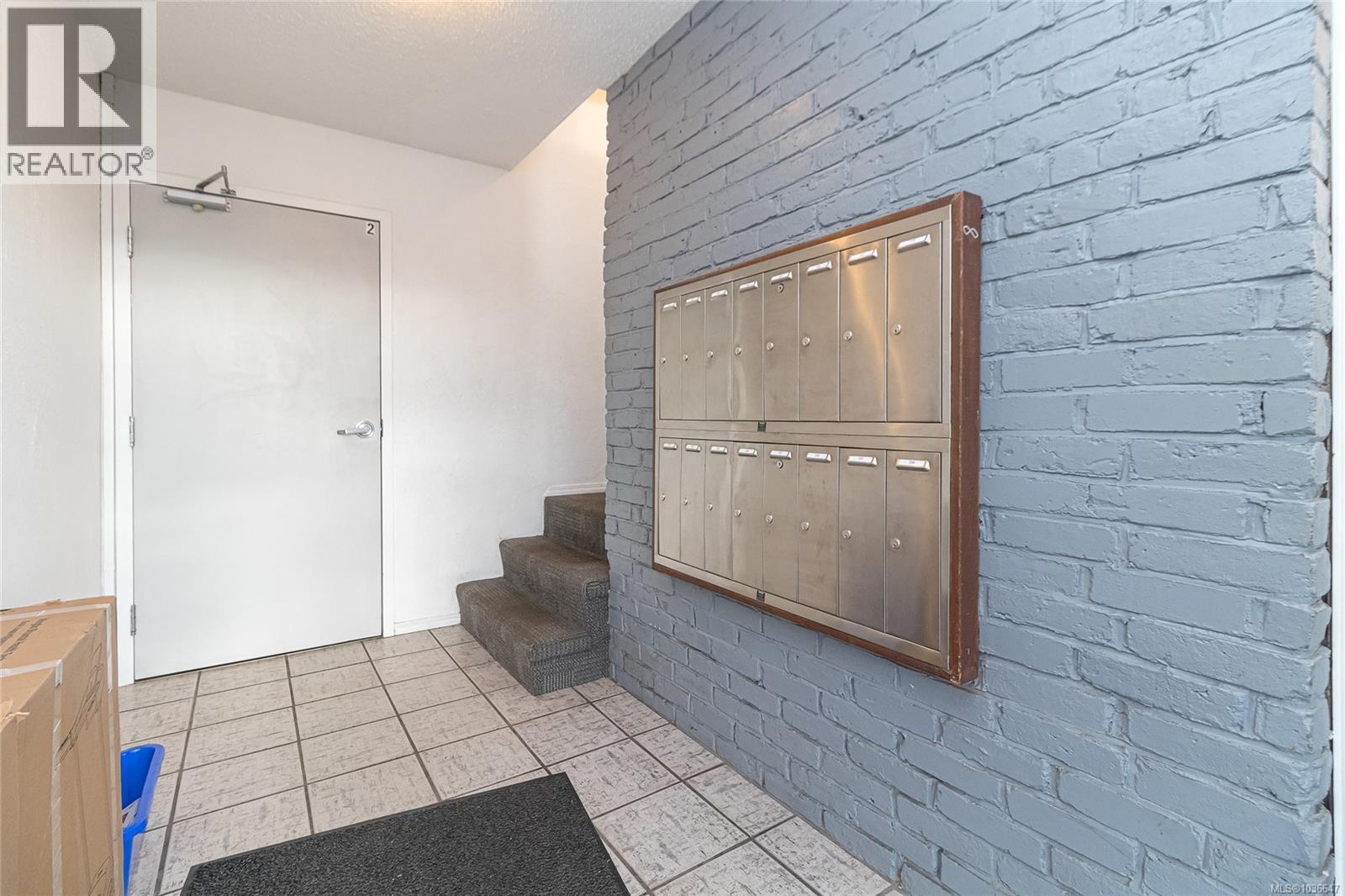 #301 350 Belmont Rd - 8