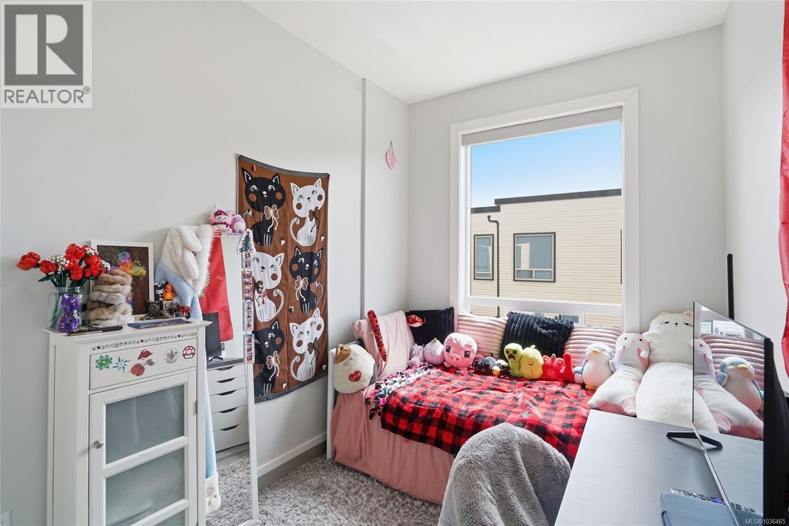 #104 1726 Kerrisdale Rd - 28