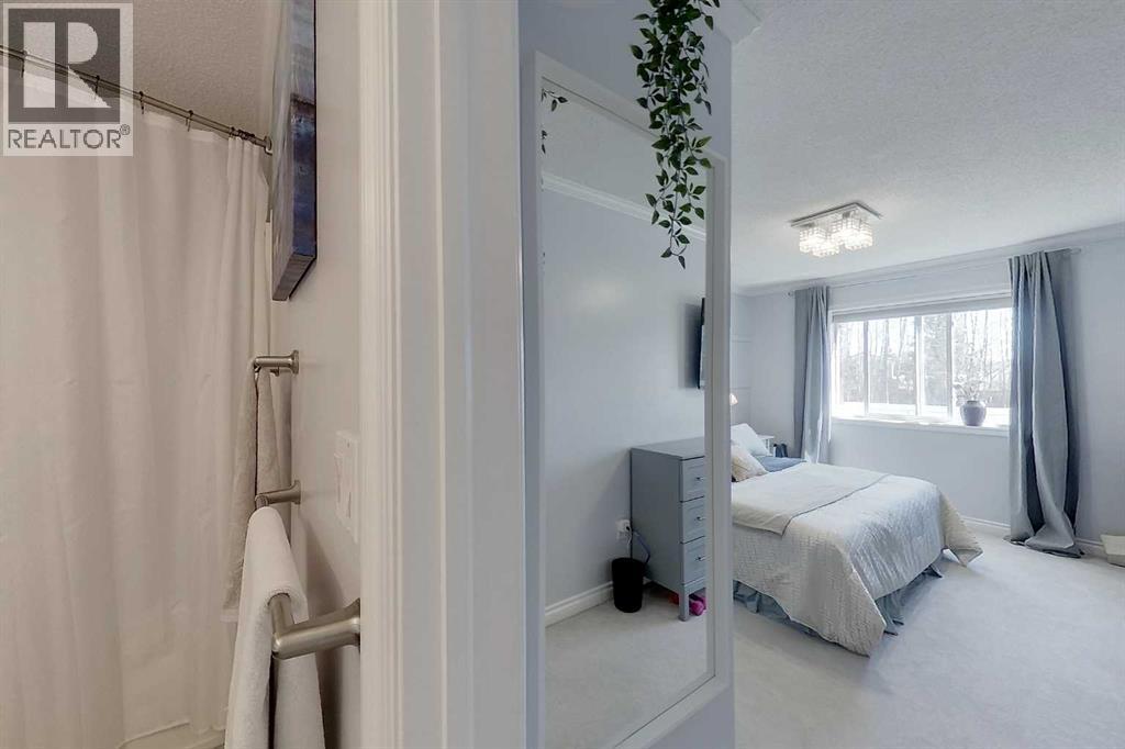 509 12 Street SW — photo 30