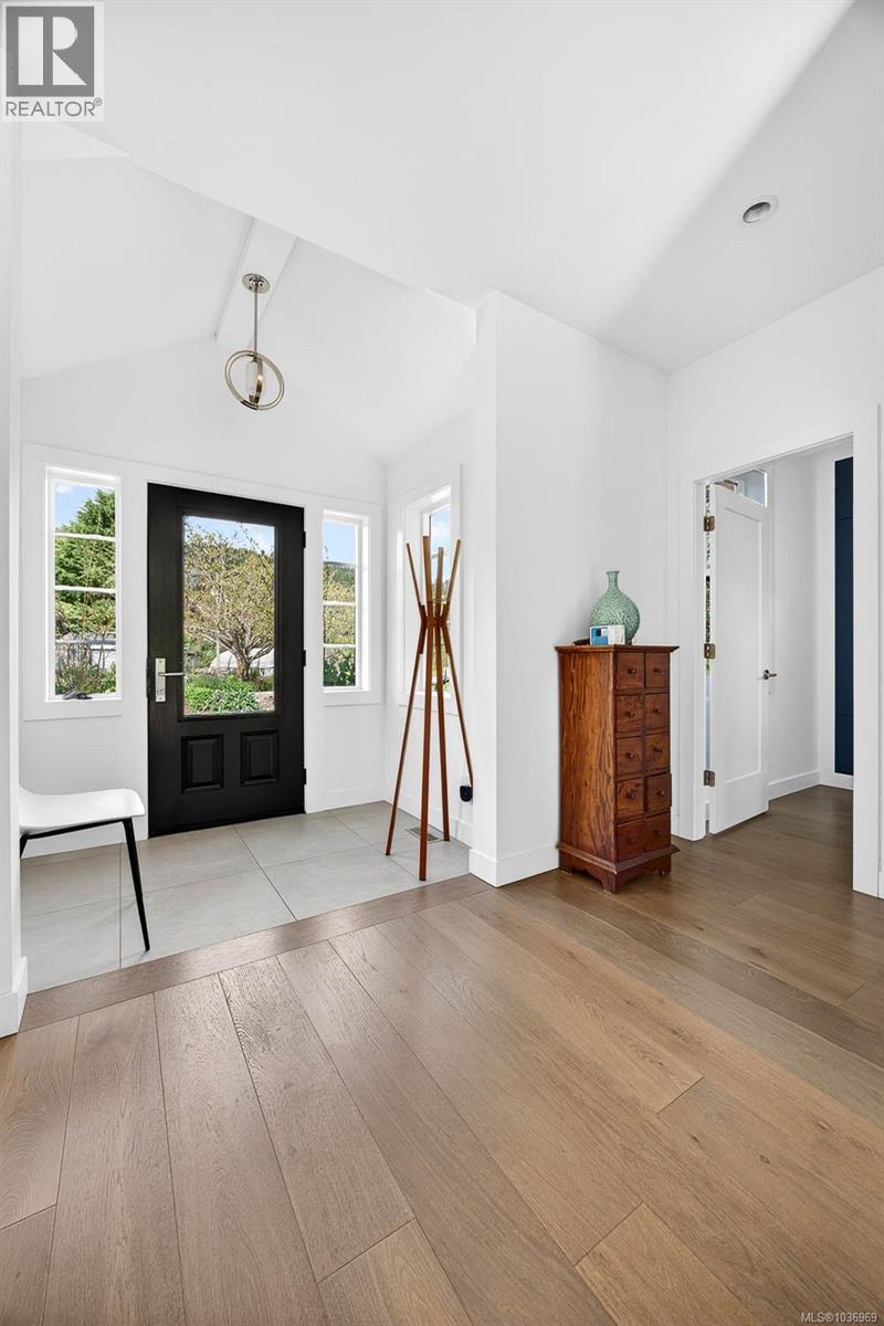 2454 Fulford-Ganges Rd - 6