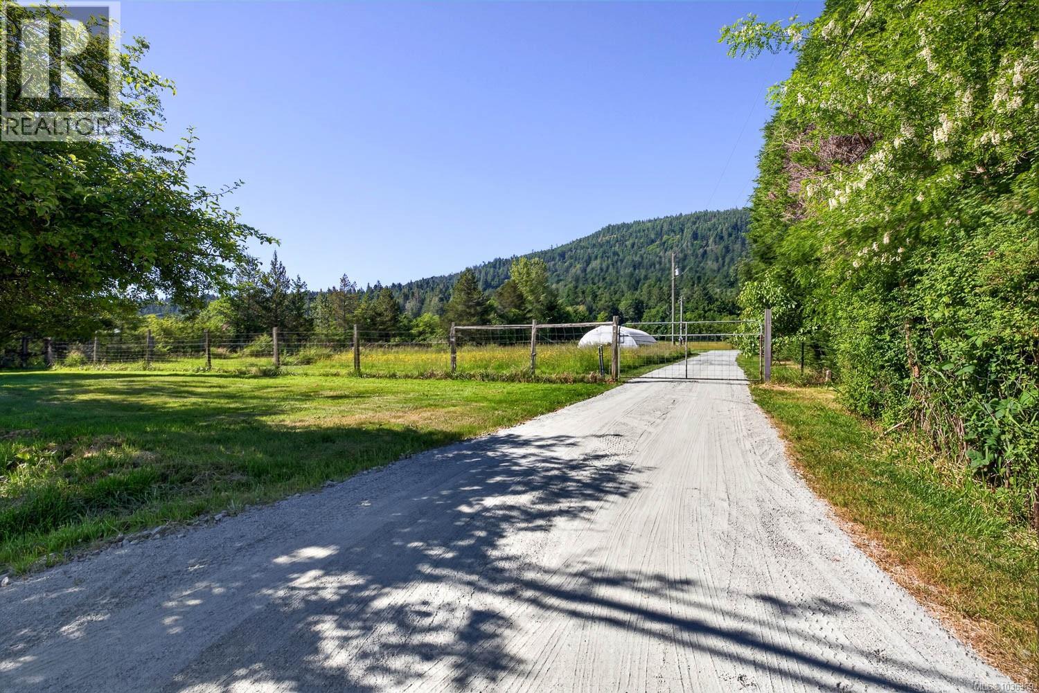 2454 Fulford-Ganges Rd - 42