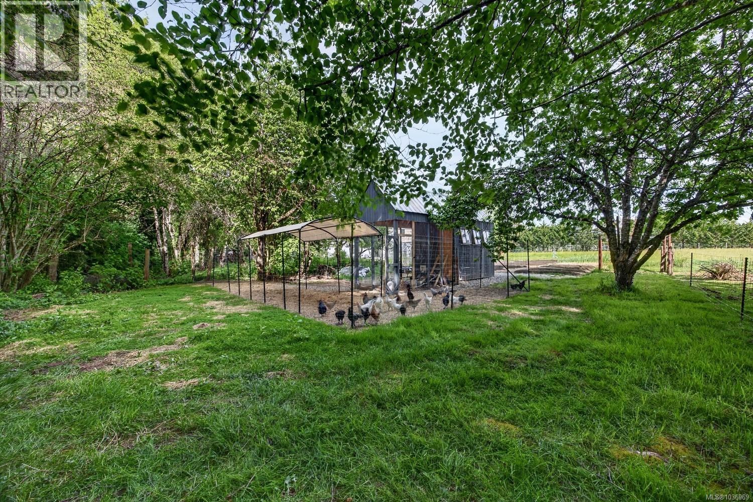 2454 Fulford-Ganges Rd - 51
