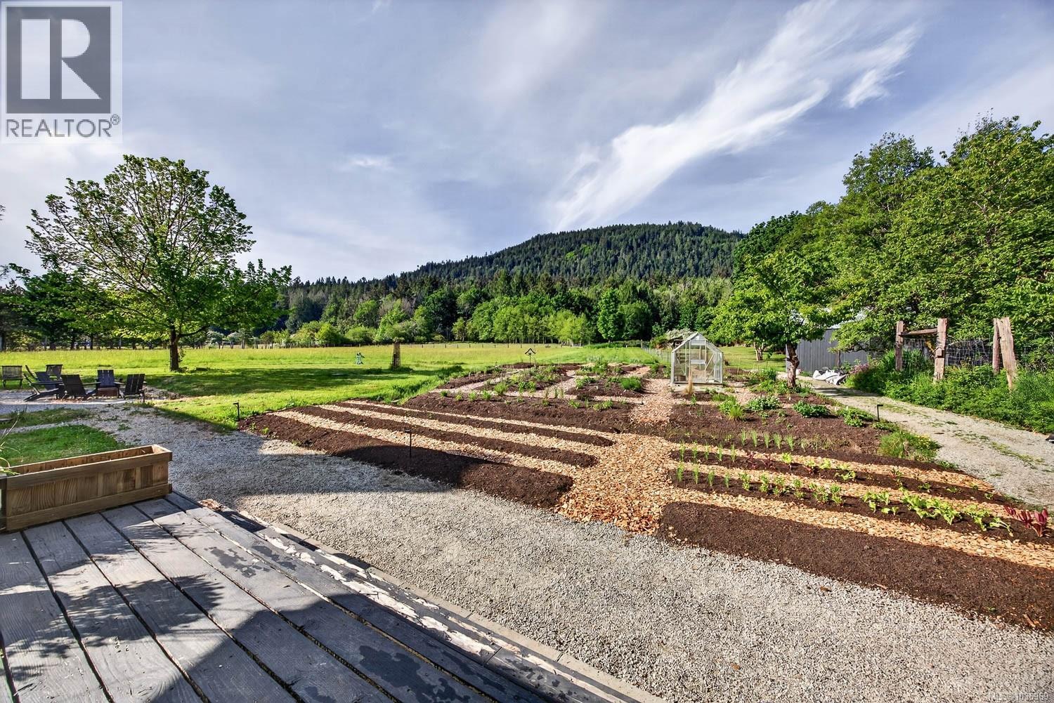 2454 Fulford-Ganges Rd - 72