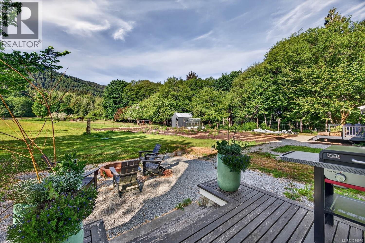 2454 Fulford-Ganges Rd - 73