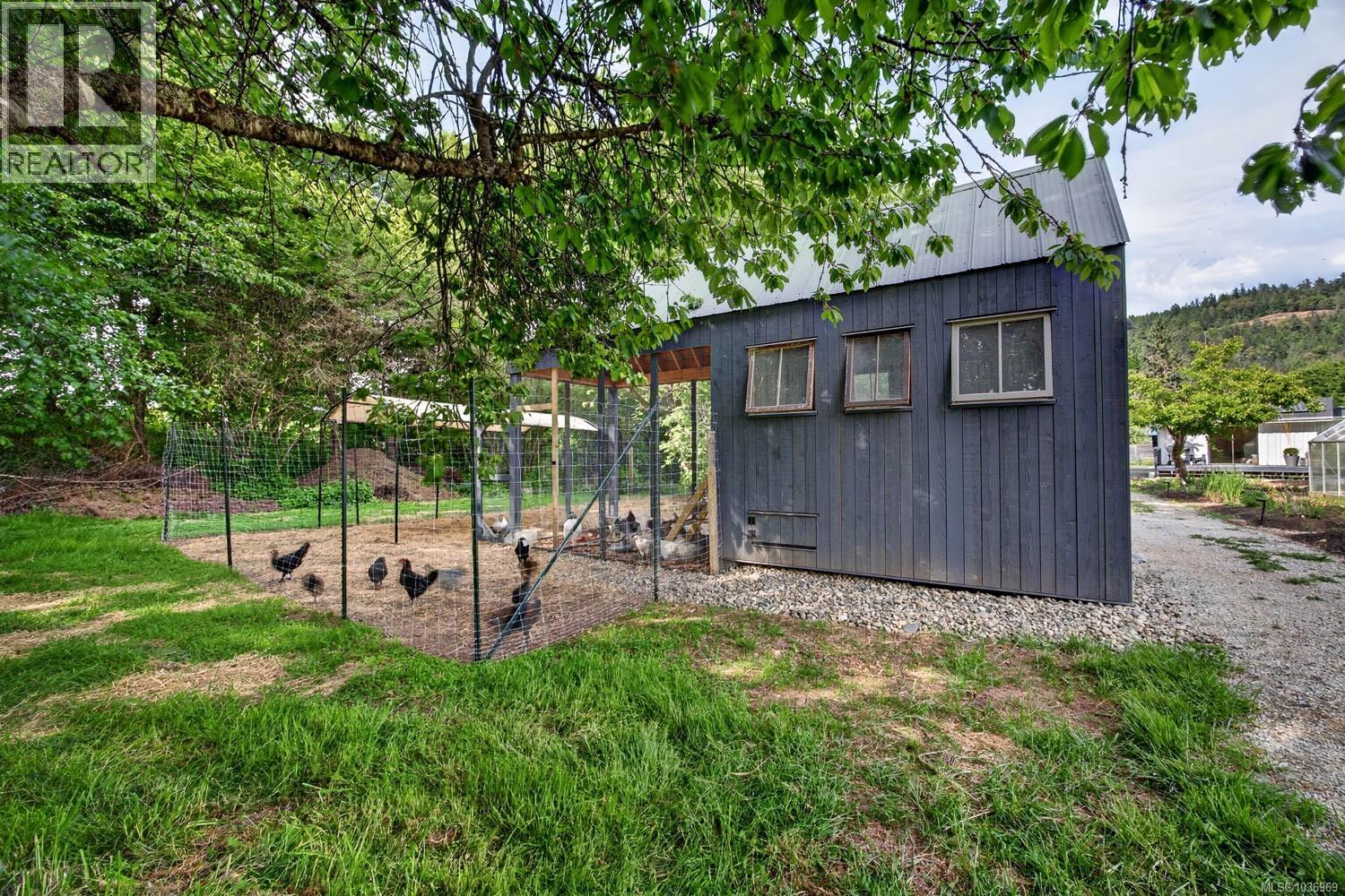 2454 Fulford-Ganges Rd - 50