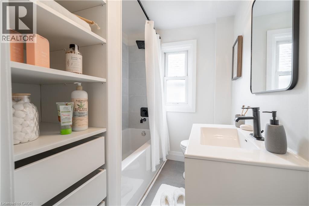 51 EAST 23RD Street, Hamilton, Ontario, L8V2W5 — Photo 21