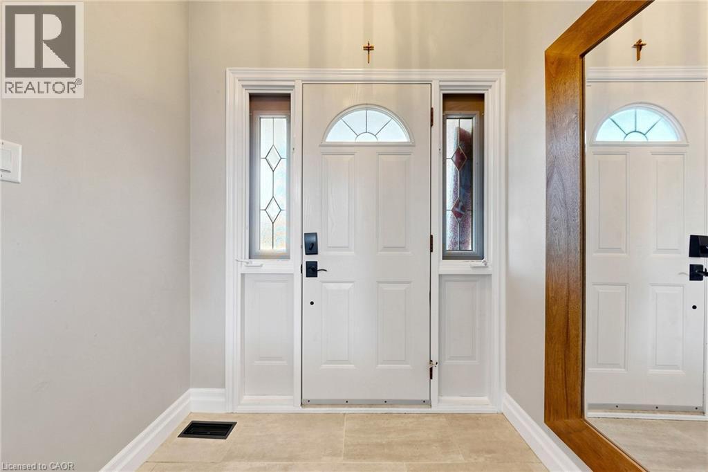 1365 ESTER Drive, Burlington, Ontario, L7L1L4 — Photo 6