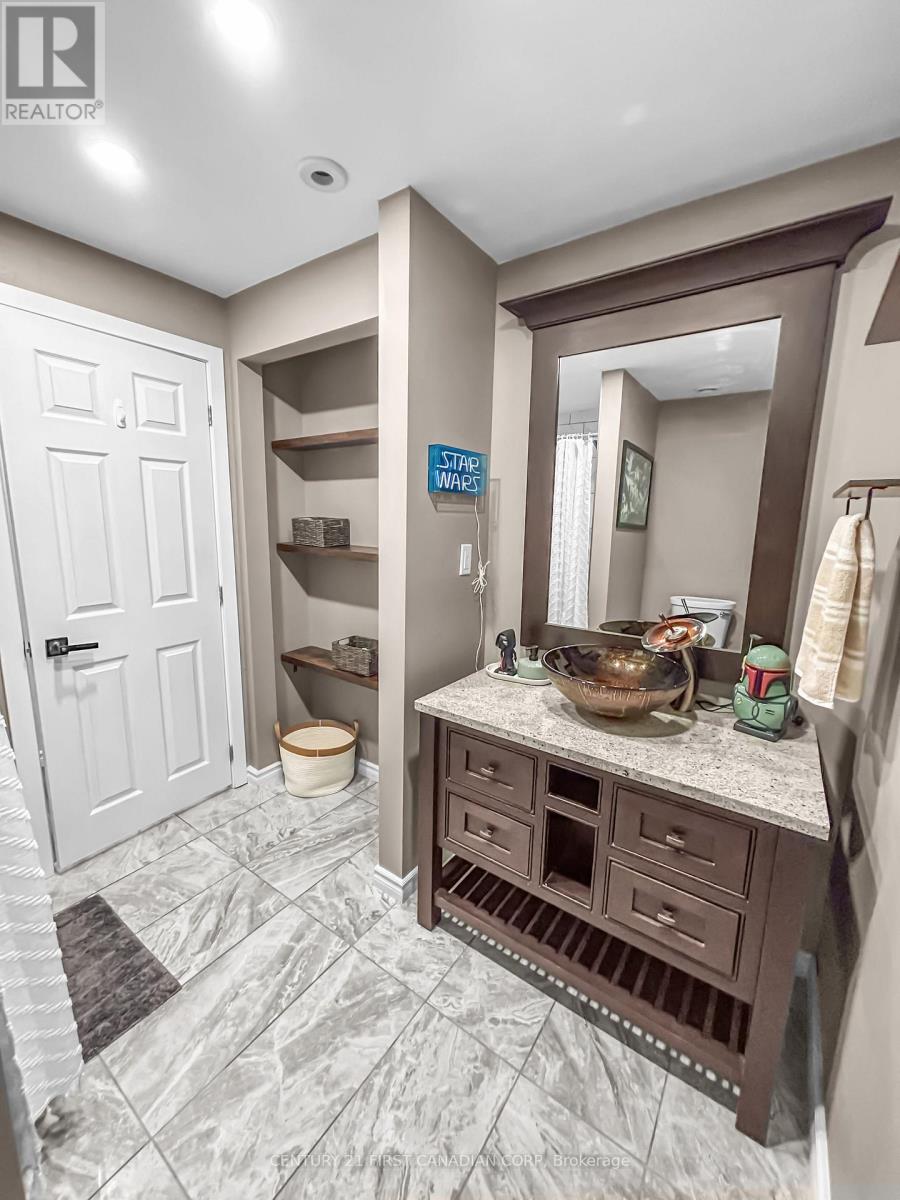 41 AMBROSIA PATH - 22