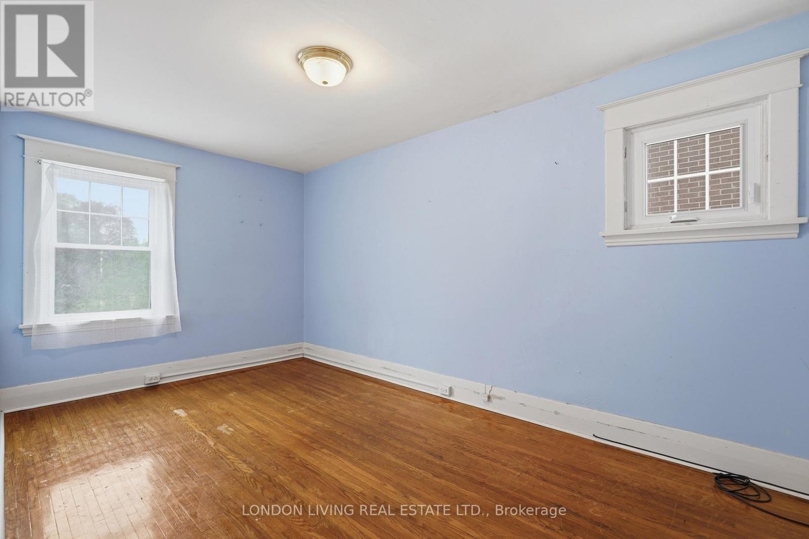 26 FRANK PLACE - 30