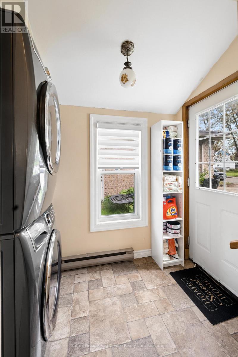 115 LEGION STREET - 25