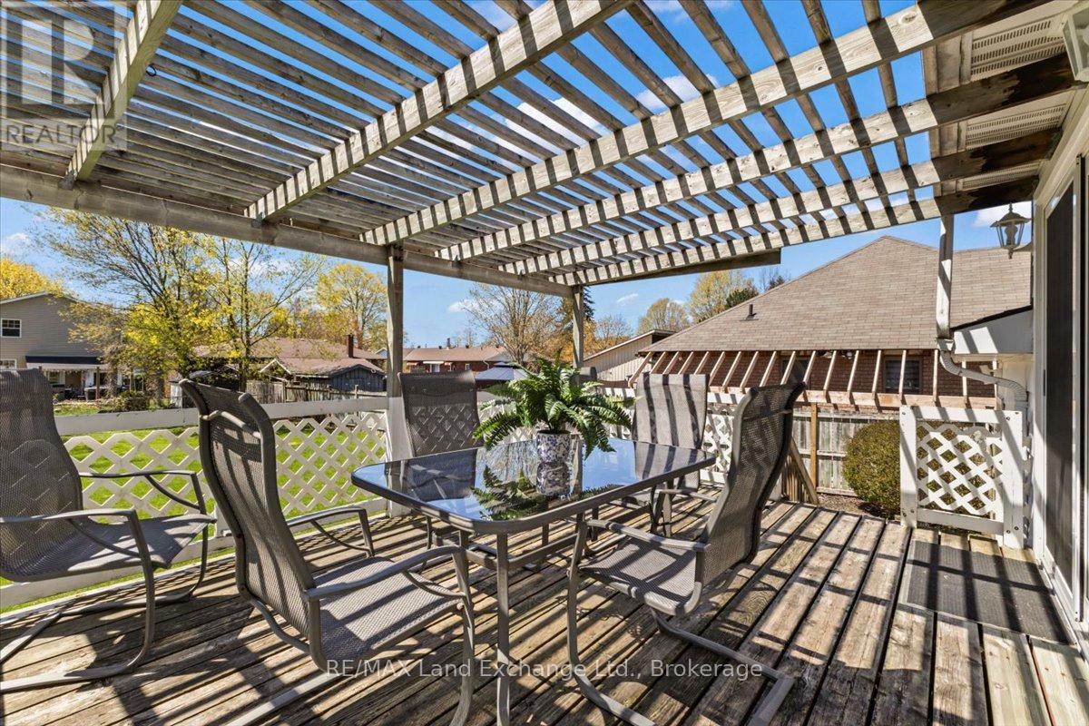 542 GREEN STREET - 24