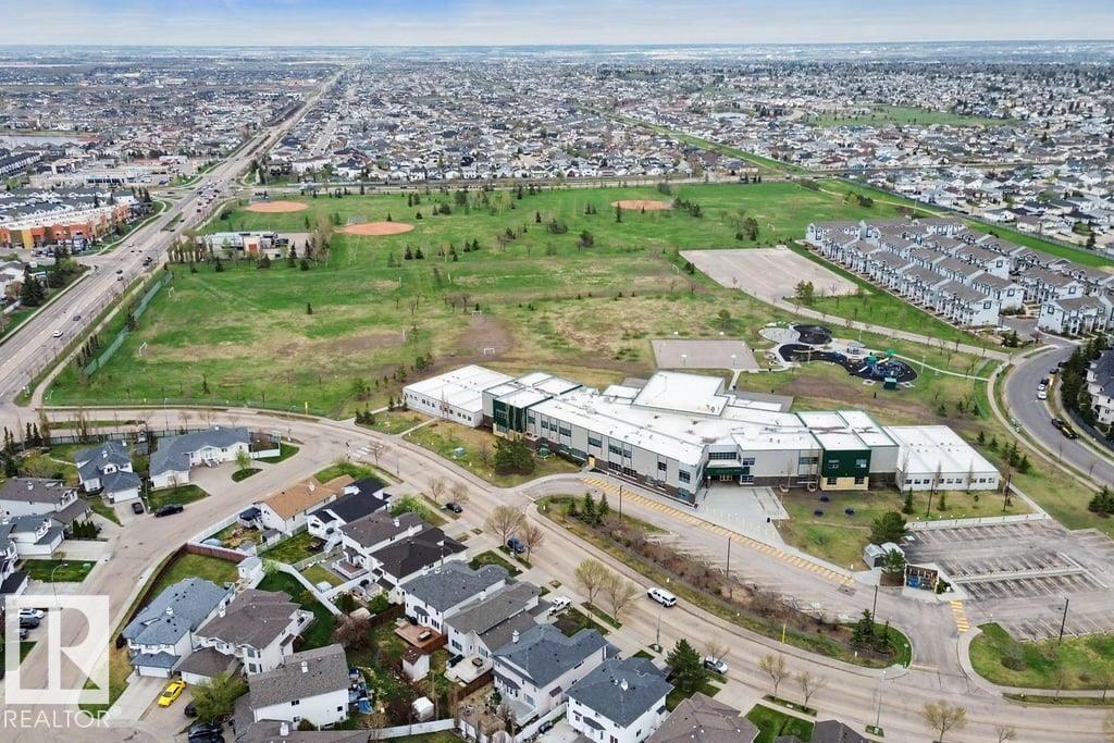 16516 87 ST NW - 70
