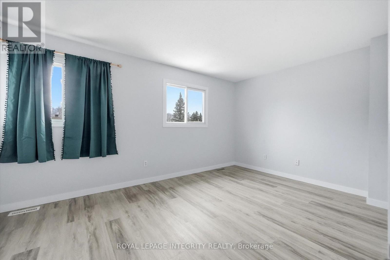228 MILLROAD WAY - 20