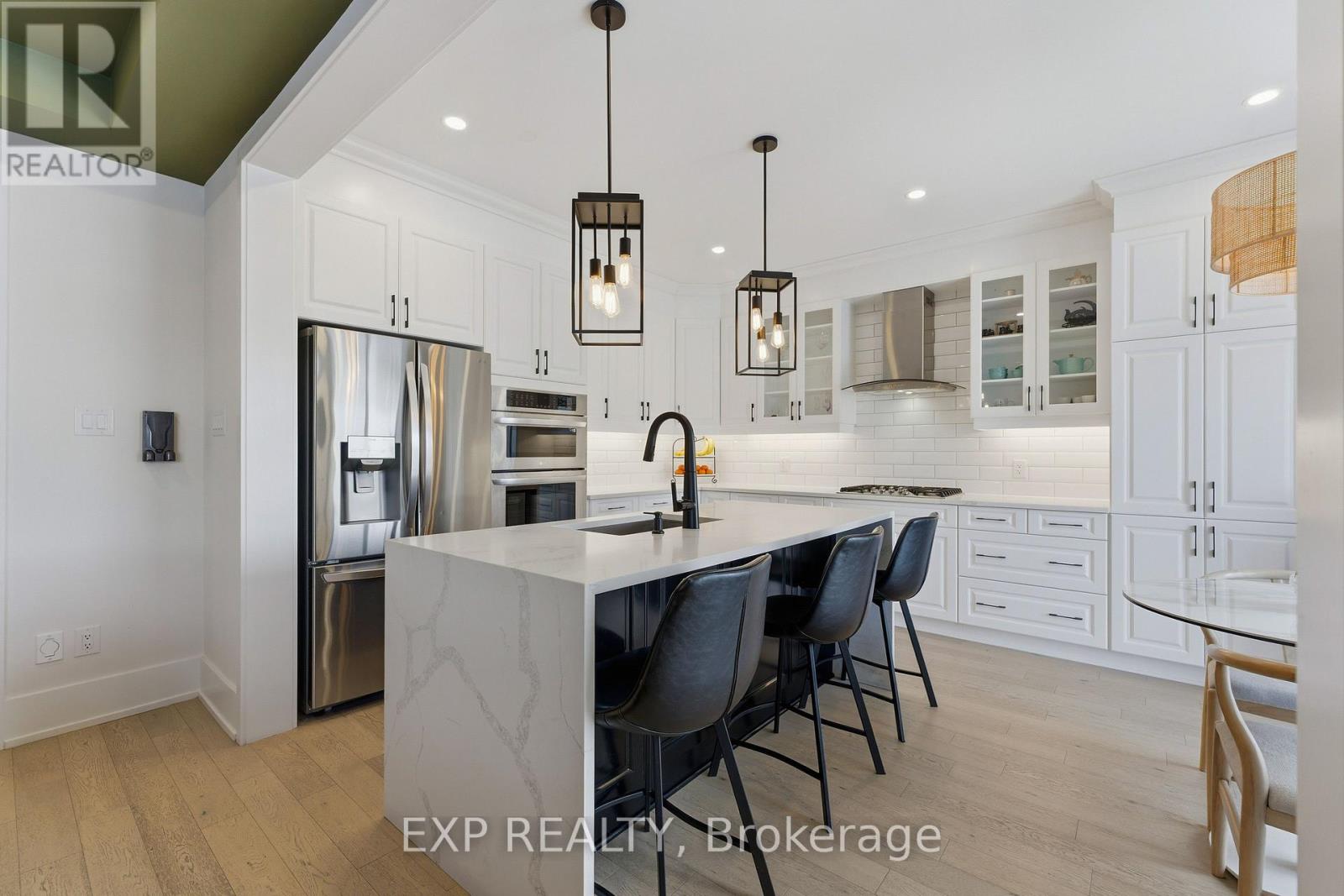144 UNITY PLACE - 12