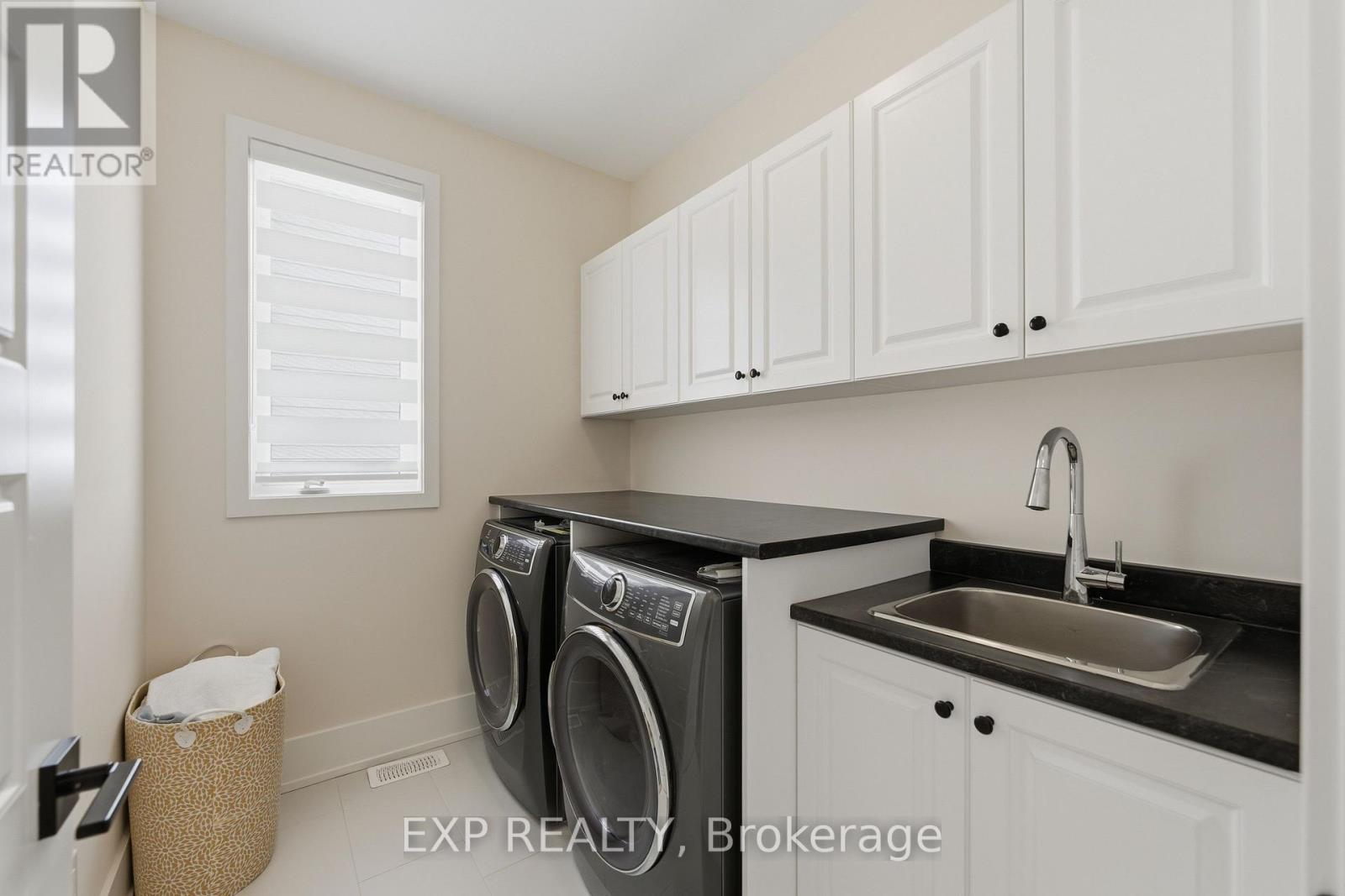 144 UNITY PLACE - 37