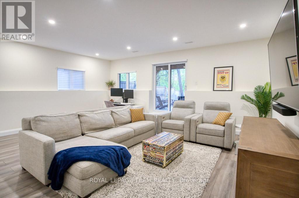 49 AYLEN AVENUE - 34