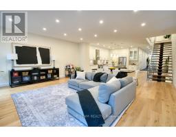 Pantry - 49 Aylen Avenue, Ottawa, ON K2A3P7 Photo 14