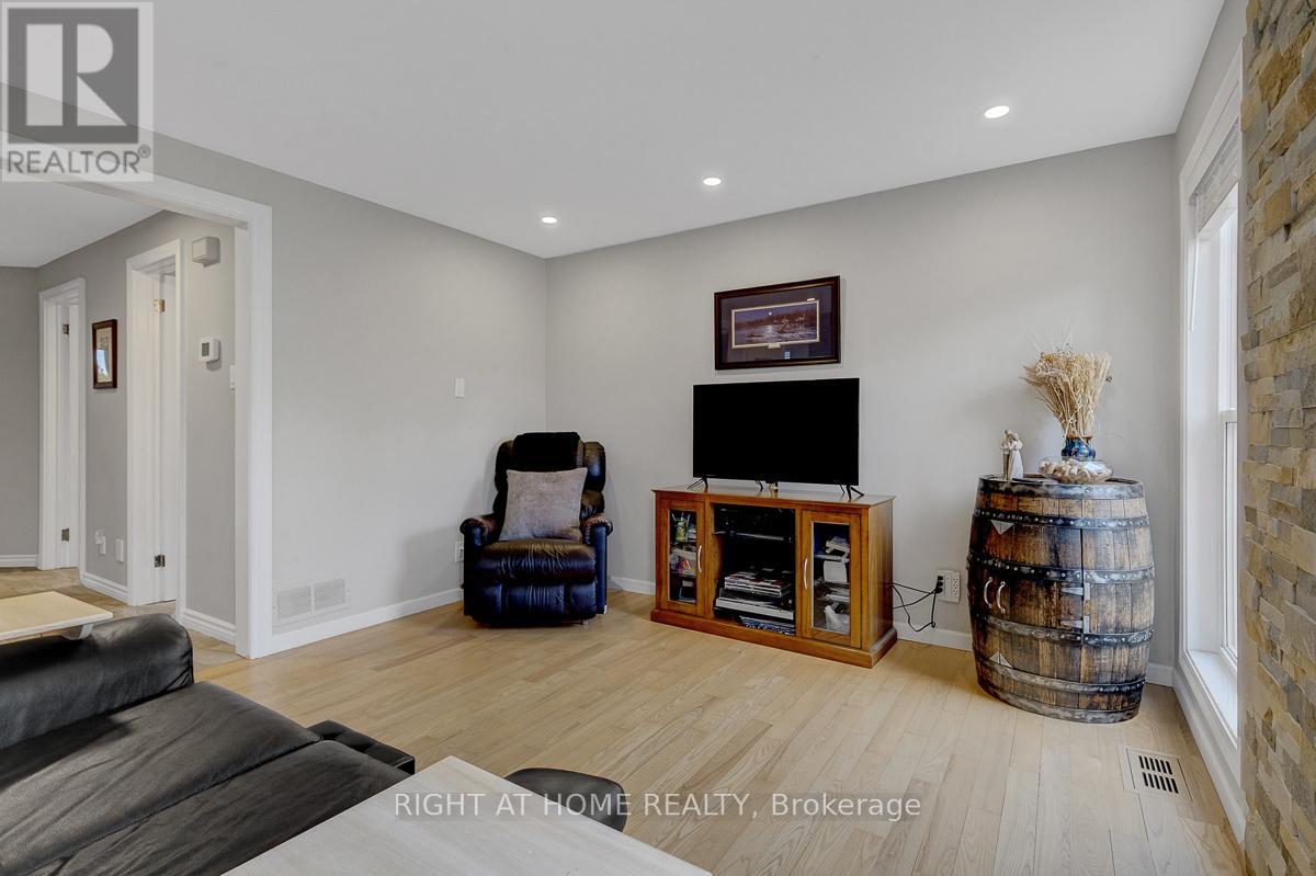 1899 ROSEWIND COURT - 14
