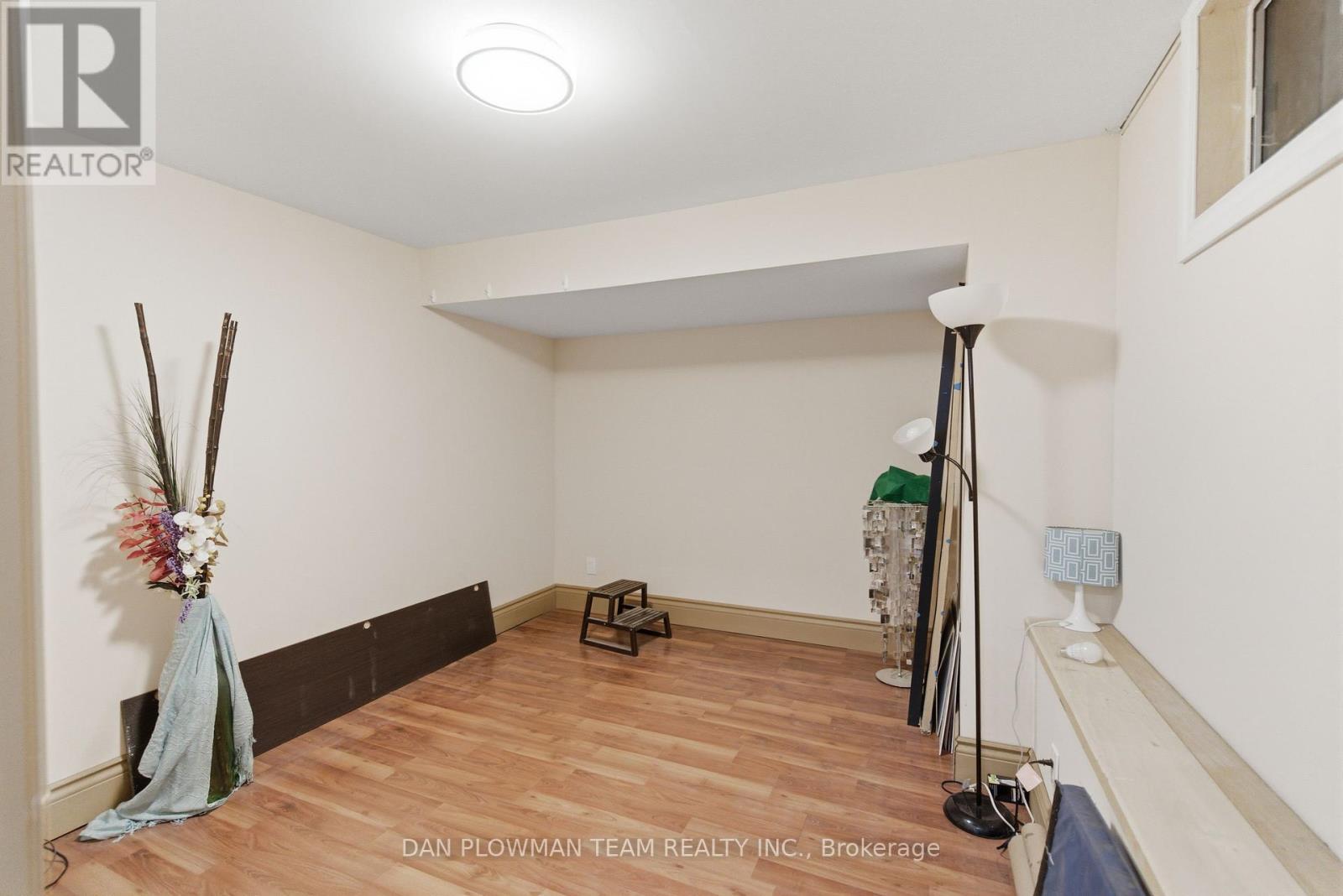 678 KING STREET W - 32