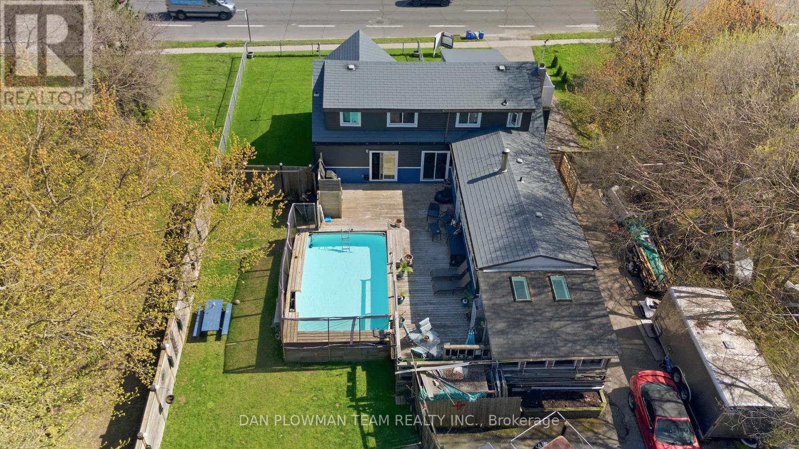 678 KING STREET W - 44