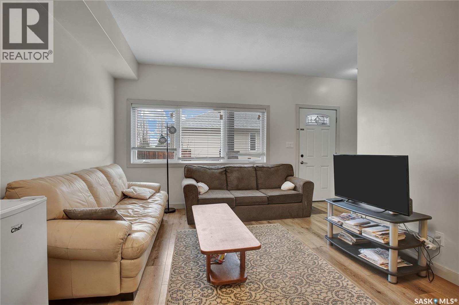 #48 1703 Patrick CRESCENT - Image 3