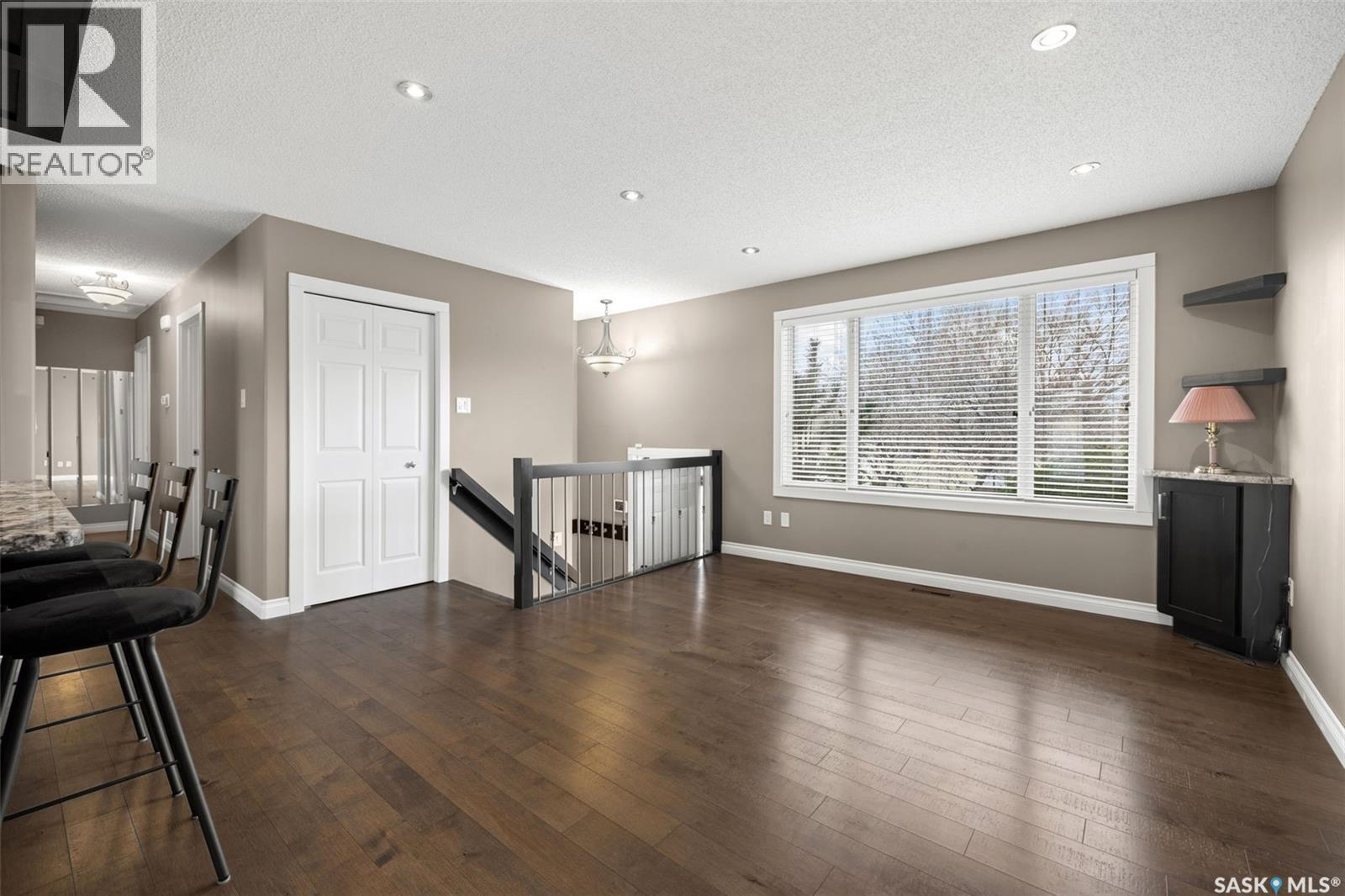 1015 Kenderdine DRIVE N - 11