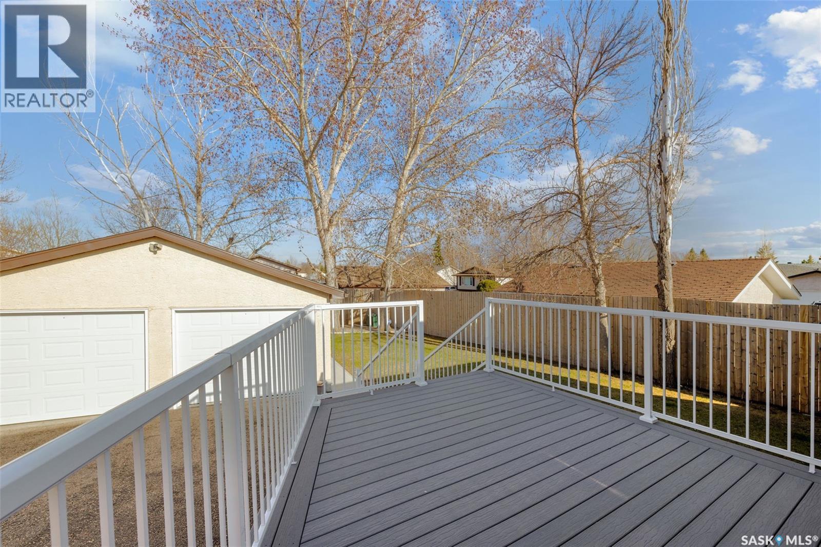 1015 Kenderdine DRIVE N - 29