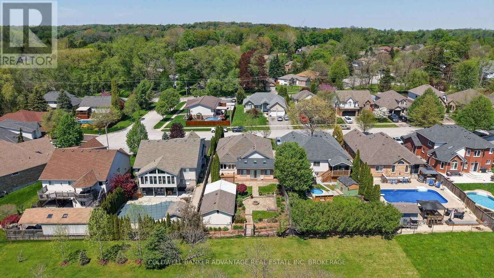 32 MICHAELA CRESCENT - 8