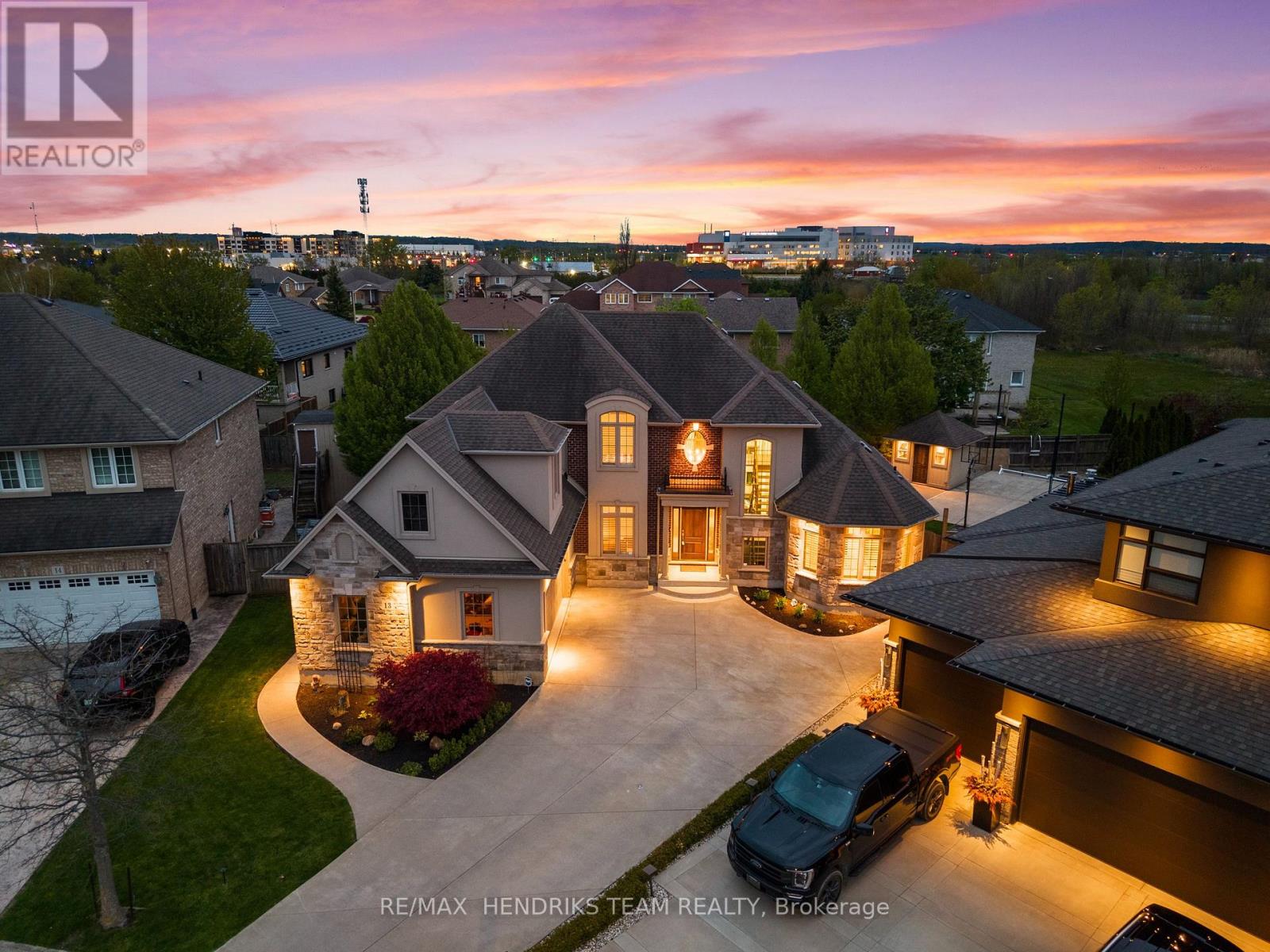 13 MCLEAN COURT - 43