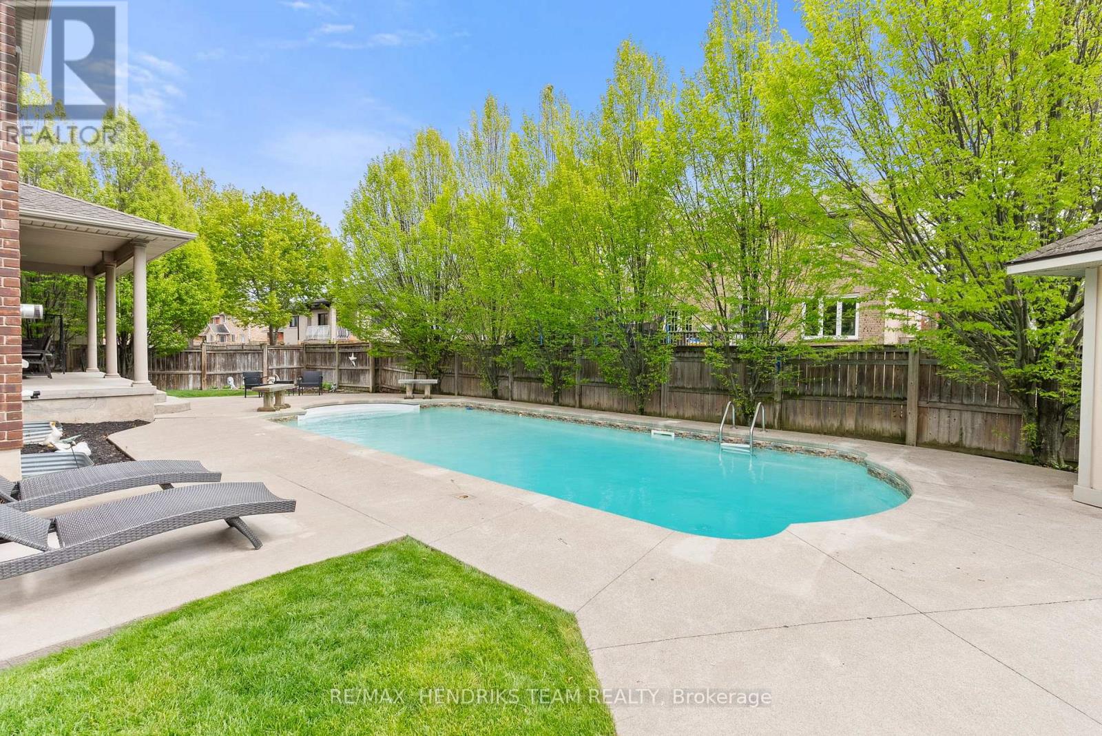 13 MCLEAN COURT - 40