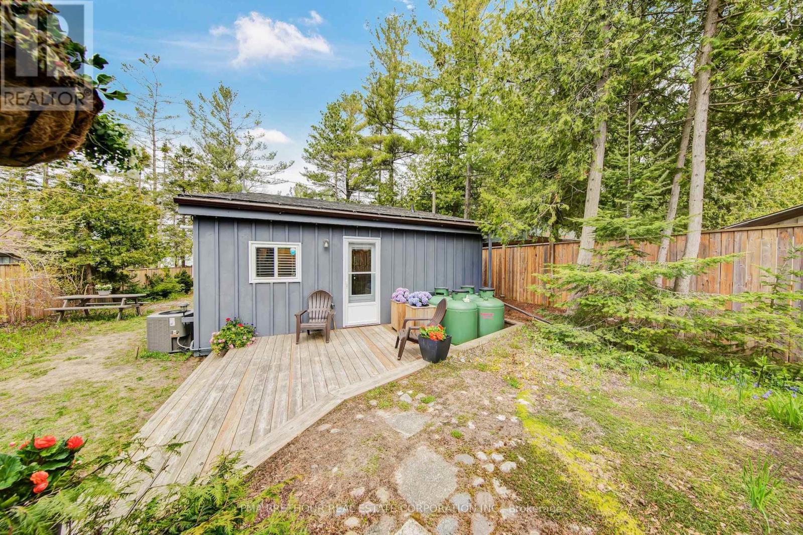282 COASTLINE DRIVE - 31