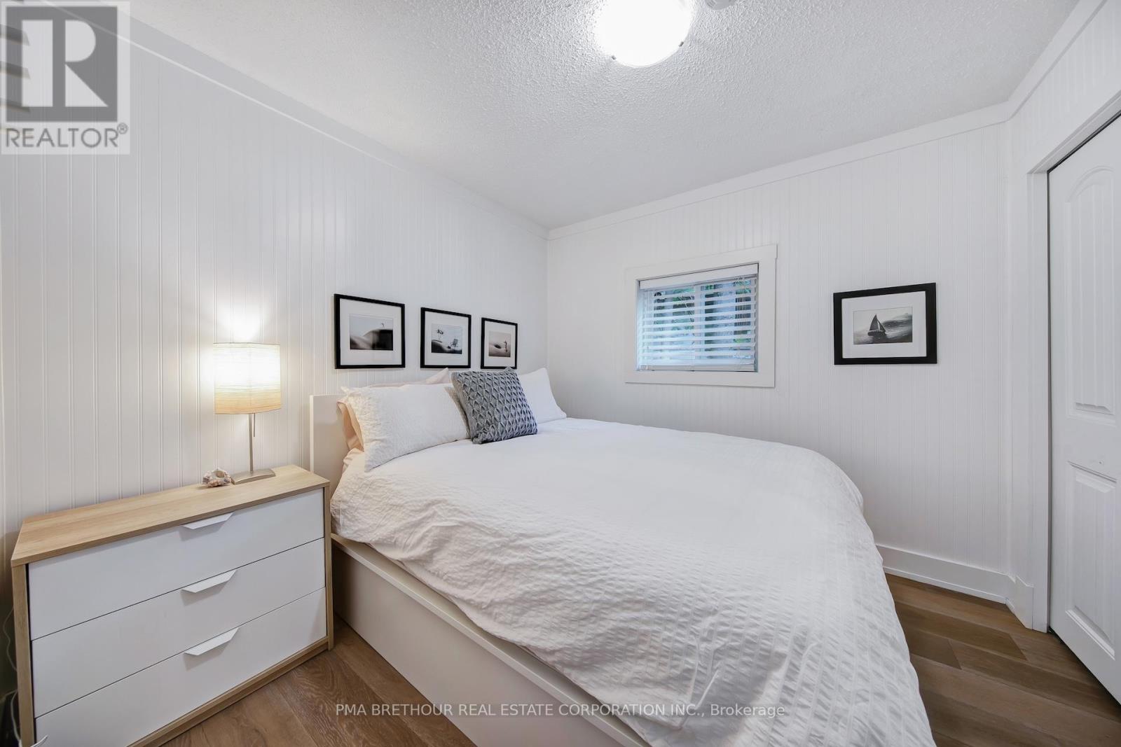 282 COASTLINE DRIVE - 19